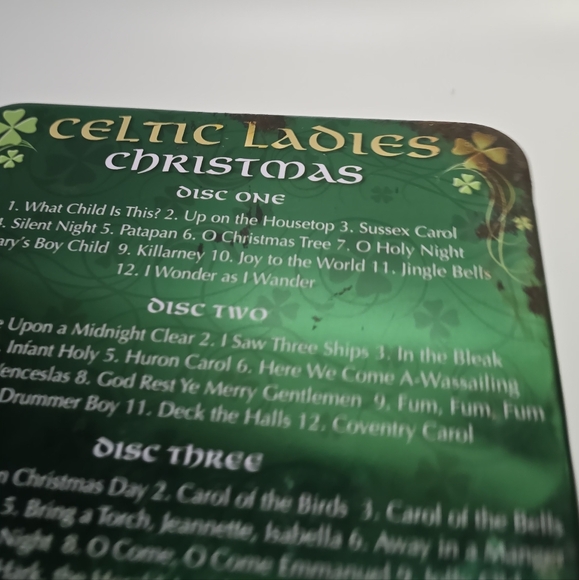Celtic Ladies Christmas Tin, 3 Cds - Picture 2 of 8